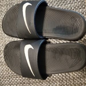 Nike slides